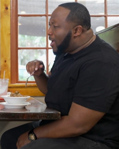 Hannibal's serves up some of the Lowcountry's most popular dishes including crab rice, okra soup, fried local shark steak, oxtails and stew gizzards, and savory lima beans stewed in smoked neck bones! ✨ We can tell this food feels like grandma's house and according to Chef Jernard, we need to get there ASAP! Tune in to #SavorTheCity tomorrow at 9p/8c on CLEO TV! | My CLEOTV