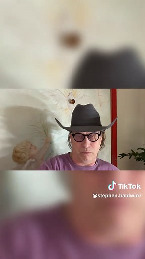 Do We Have Your Attention Now? Jim Carrey & Stephen Baldwin