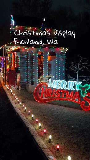Free Christmas Display Walk-Through in Richland, Washington!