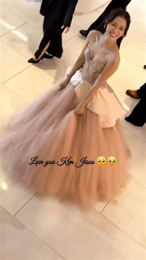 JISOO STOLE THE SHOW AT CANNE SERIES 🥹 #jisoo ‪@sooyaaa__‬ ‪@official_BLISSOO‬ ‪@CANNESERIES‬