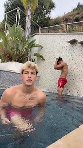 Pew pew pew | Louisiana Crawfish mukbang