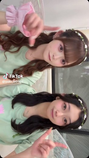 かわいい系と美人系の両面を考察する