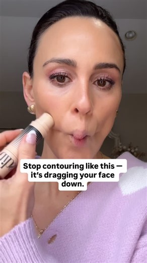 Sandra Goelz | Beauty Over 40 on Instagram: "Contour shouldn’t age you — it should lift you 🤍 Small placement changes = big difference, especially over 40. Save this for later & share with a friend who loves makeup. contour placement, face shape makeup, makeup mistakes, contour over 40, mature skin makeup, makeup tips for women over 40, lifting contour, right vs wrong contour, makeup education, beauty tips, contour tutorial, face shaping makeup, makeup for aging skin, natural contour"