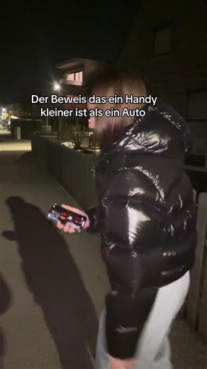 Handy vs. Auto: Size Comparison Explained