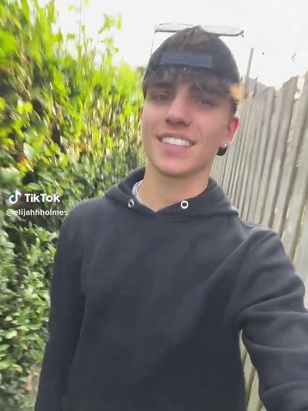 Exploring Unique Travel Experiences with Elijah