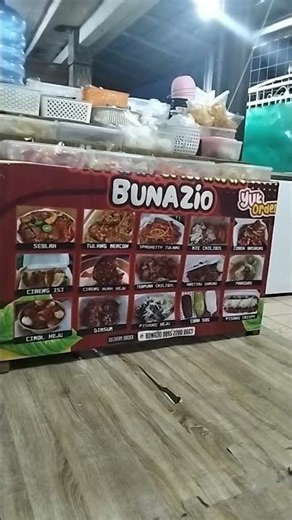 di rumah jajanan Bunazio lain nya kk ada es ada seblak segala macam nya enak gaspol