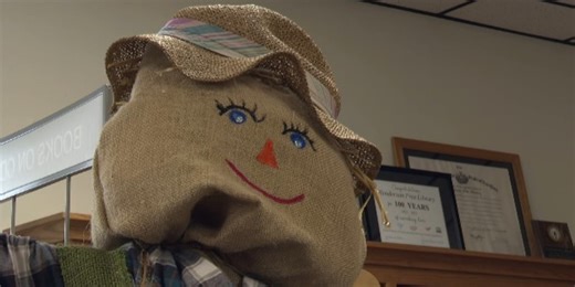 Henderson library kicks off scarecrow competition