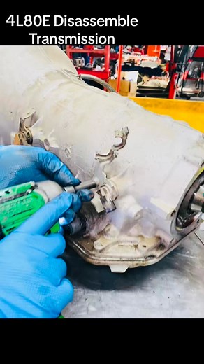 4L80E Transmission #transmissionproblems #4l80e #chevrolet #disassemble #insidethetransmission #automatictransmission | Parts Of Transmission