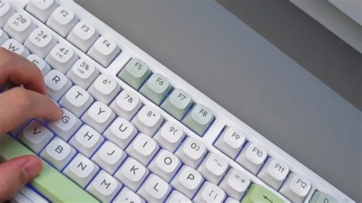 百元价位手感、静音调教拉满的狼途L98，学生党直接闭眼冲！#狼途L98 #键盘 #电脑键盘 #外设