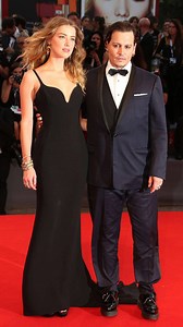 "ESA ES LA DIFERENCIA ENTRE TÚ Y YO: ERES UN MALDITO BEBÉ" Cuando se separaron, Amber Heard denunció a Johnny Depp por violencia de género. Ahora salieron a la luz los explosivos audios donde ella admite haberle pegado y los fans del actor reclaman #JusticeForJohnnyDepp https://ibae.am/2SbPaIf | Infobae