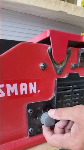 Craftsman Benchtop Jointer Demo Short #woodworkingtools #woodworking #woodworkingtips #jointer