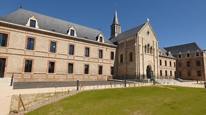 L’ancien hôpital de Fécamp s’ouvre au public: un patrimoine culturel à redécouvrir
