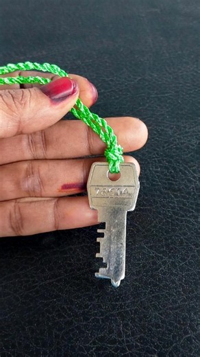 Simple and convenient paracord keychain!