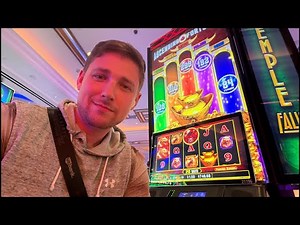Las Vegas!!!!! Let’s chill and play some slots!🎰