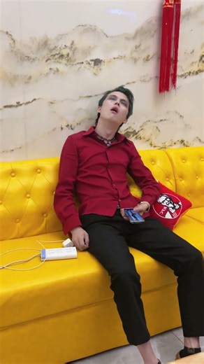 The Joker Got Electrocuted, But Kuromi Saved Him Using The Right Method. #Joker #Kuromi