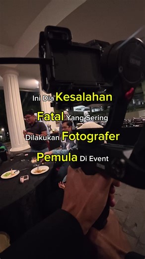 Ini kesalahan fatal yang biasa dilakukan fotografer pemula di event! Sering banget pake shutter speed rendah tanpa melihat focal length dari lensanya, demi mendapatkan foto yang terang tanpa noise. Jadi buat fotografer pemula pake shutter speed rendah itu boleh aja, tapi lihat dulu kalian pake lensa yang berapa mili🙌 Masih bingung nyari tim dokumentasi? DM kita sekarang🔥 #fotografertiktok #photography #fotograferjakarta #fotografer #event