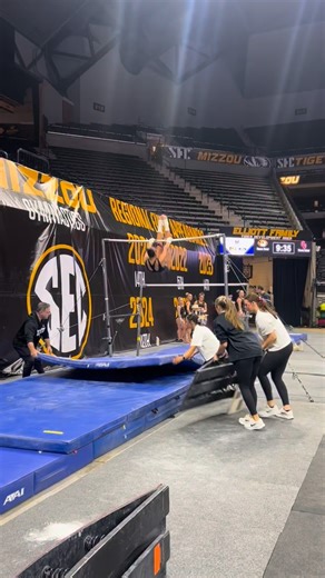 THE HEIGHT! Addison Fatta showcases a huge bar routine! Oklahoma will compete against Missouri at 9 p.m. ET! 🎥Inside Gymnastics #gymnastics #ncaagymnastics #gymnast #olympics #olympicgames | Inside Gymnastics