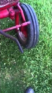 How to hand crank a farmall cub