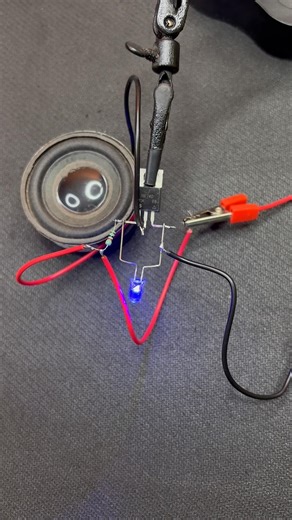 12V LED Flasher Circuit using IRF740 MOSFET and Flashing LED | Simple Electronics Project Tutorial