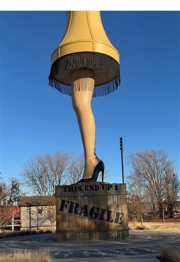 Ran out to Chickasha today to check out a home and couldn’t resist a quick stop to see the giant leg lamp from A Christmas Story. 🎄🦵 Even when you’re on the go, it’s hard not to smile at one of Oklahoma’s most famous (and quirkiest) landmarks. A little holiday nostalgia mixed into a house-hunting day made the trip even better. Only in Chickasha do you tour homes and visit a major movie icon in the same afternoon. ✨ #christmasstory #lampleg #oklahoma #christmas #chickasha