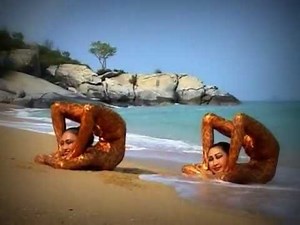 Duo Contortion on the beach in Thailand
