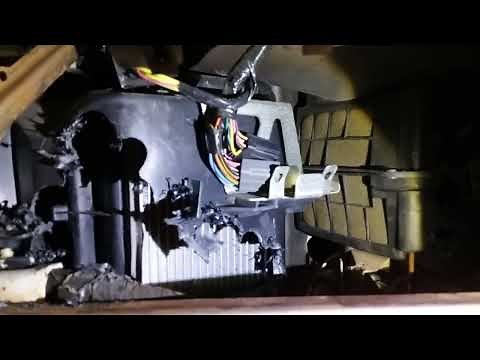 Lincoln Air Ride control Module location. Town car 97