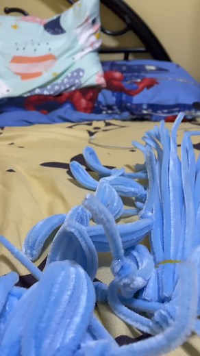 785K views · 7.2K reactions | Tara tutorial para sa pag gawa ng petals ng bulaklak gamit Ang FUZZY WIRE! #fuzzywire #wrappingtutorials. | Wrapping tutorials | Facebook