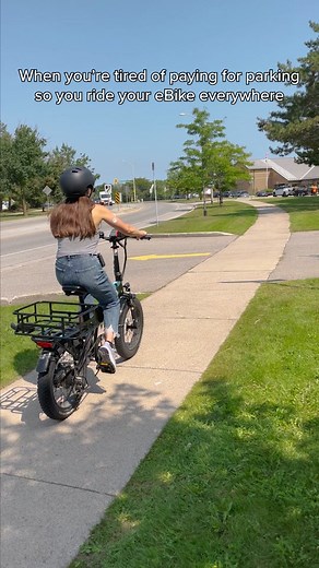 Eliminate pesky parking fees, one ride at a time. 🚴🏽⚡ ••• #lectricebikes #ridelectric #noparkingnoproblem #hasslefreeride