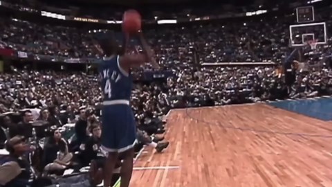 Insane Creativity in the Slam Dunk Contest: From Blindfolded Dunks to Impossible Shots!