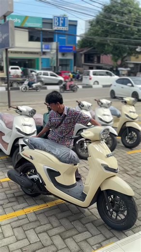 Ready stock motor Hondanya kaks😍 ✅Promo start 500 ribu ✅Promo gratis sampai 7x angsuran ✅Promo gratis service & ganti oli 1 tahun ✅gratis biaya pengantaran keseluruh area sulawesi ( COD) Info lanjut : wa.me/ 6282151352676 Berkas dibantu sampai ACC 🥰