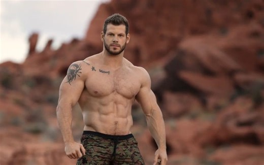 肌肉猛男Greg Scheel的写真