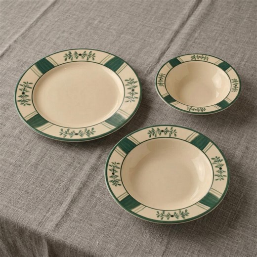 Modern Porcelain Dinnerware Set for 1-12 Persons – White and Green China, Microwave & Dishwasher Safe