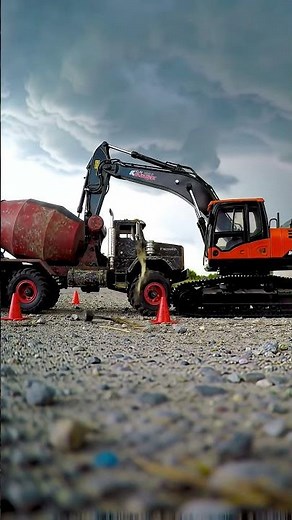 Ultimate RC Construction: Excavator & Cement Mixer Teamwork! 🚧