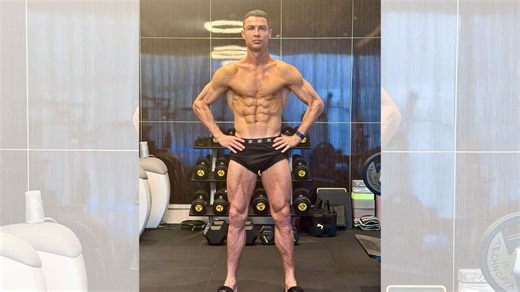 'Not Human': Cristiano Ronaldo's 8-Pack Abs, Chiseled Physique Photo at 40 Breaks the Internet