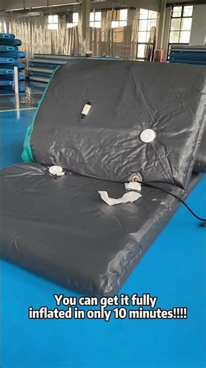 Inflatable swimming pool! #inflatableswimmingpool #swimming #swimmingpool #pool #inflatablepool