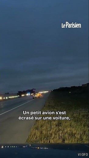 Floride : un avion atterrit sur une voiture et s'écrase sur l'autoroute