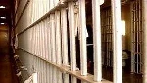 California prisons halt in-person visits amid COVID-19 spike