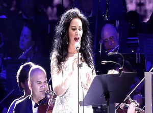 Angela Gheorghiu performs Ploaia si noi (The rain and us), with Eugene Kohn conducting the George Enescu Philharmonic Orchestra, musical arrangement by Andrei Tudor Official, composer: Vasile Vasilache Jr. | Angela Gheorghiu