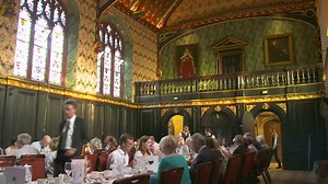 Applications are now open for this year's International Summer Programme, with courses starting from 9 July. Choose from over 100 courses in subject areas including arts and humanities, the sciences, business and global studies. | University of Cambridge Professional and Continuing Education