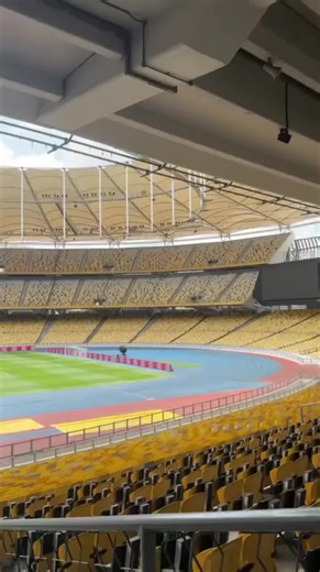 Bergson da Silva, tampak sudah melengkapkan syarat mendapat status naturalisasi iaitu lima tahun di Malaysia selepas menyertai JDT sejak 3 Feb 2021. 🖐🏼🐯🔥 #harimaumalaya🐯 #jdt🔵🔴 #bergsondasilva #fypppp #infobolamalaysia