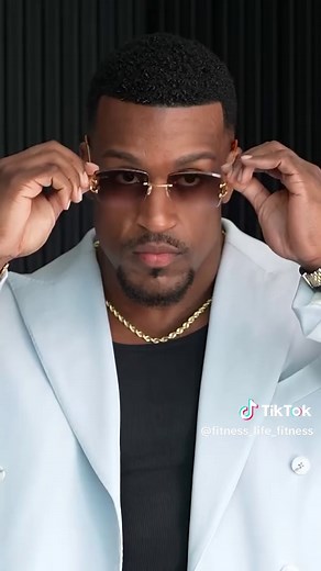 Find Freedom ‼️ @Power Men workout 💪🏻 Read captions 👇 Transform your body in 8 weeks with our Ultimate Shred Workout Program! 💪 Plus, get exclusive bonuses to supercharge your results. More details: link in my bio! ⬆️ ##workoutplan##sports##gymtok##gymmotivation##fitness##workout ##viralvideo##viral##bodybuilding##bodybuilder##usa🇺🇸##canada🇨🇦##america##europe##england#usa_tiktok