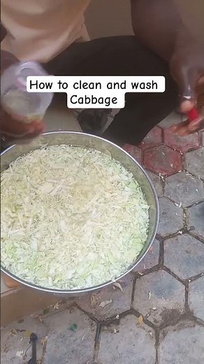 The proper way to wash and clean cabbage. (removes smell totally)