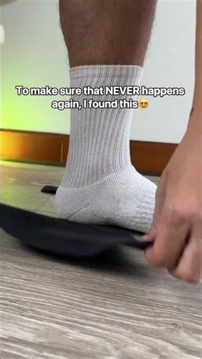 This compression ankle brace is built specifically to handle the demands of the court.