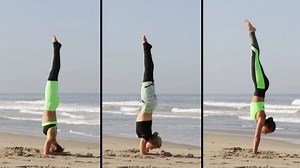 Triple in-sync inversions. Tag the friends you want to try this with. 󾬔󾬔󾬔 @EveInMotion is featured in the Trace 2 Bra & Goddess Legging. @CaleyAlyssa is featured in the Mesh Crop & Goddess Legging. @AubryMarie is featured in the Power Crop & Elevate Legging. #aloyoga #beagoddess | Alo Yoga