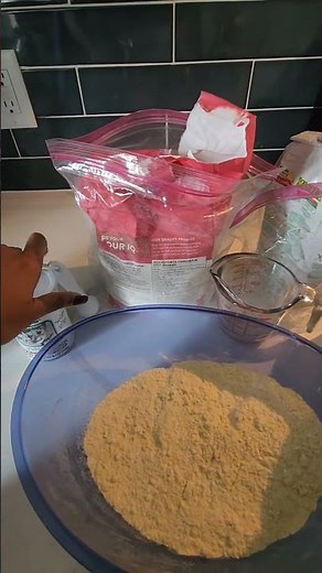 How to make self rising cornmeal when you can't find it in stores.(amounts 4 recipe in description)