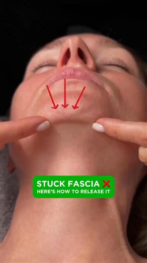 Your face isn't sagging - your fascia is stuck. Facial fascia controls tone, circulation, and contour. When it loses mobility, the jawline blurs, puffiness builds, and skin looks tired. Release the fascia - and the face lifts naturally. #facefitness #fascia #fasciarelease #faceyoga #jawline #fblifestyle | Yen Yen