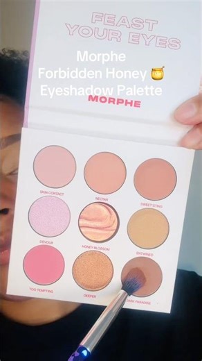 The perfect go-to nude glossy eyeshadow makeup tutorial #GlossyEyeshadow#GlossyLids #makeupglowup