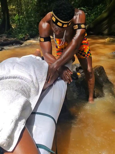 The rain may have changed the water's hue😊. When the rain brings change, we adapt and thrive. Let go of tension, let in tranquility🌿🇬🇭🌟🪷 .. 🌴Book Now🌴. Link in bio💆‍♀️. D's Divine Touch✈️🇬🇭⭐️ #waterfallmassage #ghanaspa #massagetherapy #visitghana #dsdivinetouch #waterfall #nature #review #ghanatourism #beachmassage #homeservice #wellness | Akaput Haha