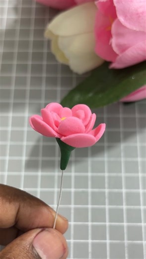 Antony Bidesh | How to make flower out of fondant / cake topper @antony_the_cake_artist . . . #antonythecakeartist #reels #cakedecorating #nonfollowers... | Instagram