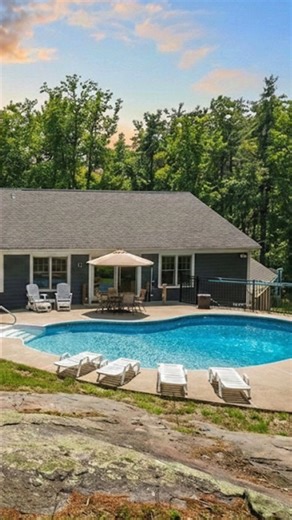 Blending modern comfort with generous indoor and outdoor living areas, this sylvan gem is ideal for those seeking peace and quiet with room to spread out. #realestate #yearroundrental #rentalproperty #capeannma #gloucesterma | Atlantic Vacation Homes | AVH Realty, Inc